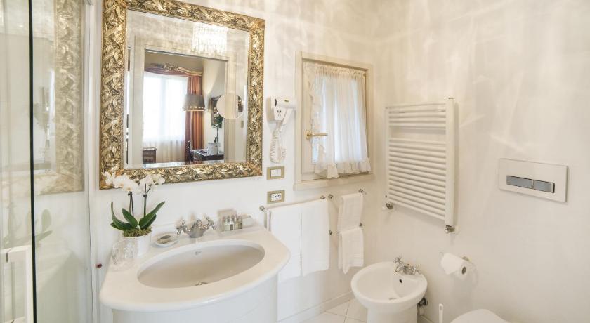Image of Classic Double Room 8