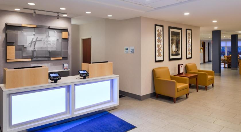 Holiday Inn Express Hotel & Suites Clifton Park photo