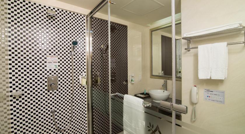 Image of Double Room with 1 Double Bed 12