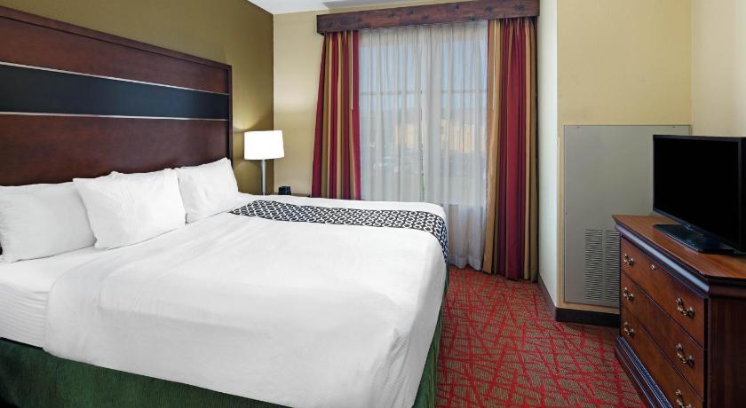 La Quinta Inn & Suites by Wyndham Oxford - Anniston