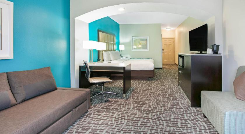 La Quinta Inn & Suites by Wyndham Paris