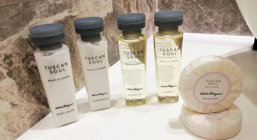 Rome Hotel La Place Roma 4-Star Hotel suite