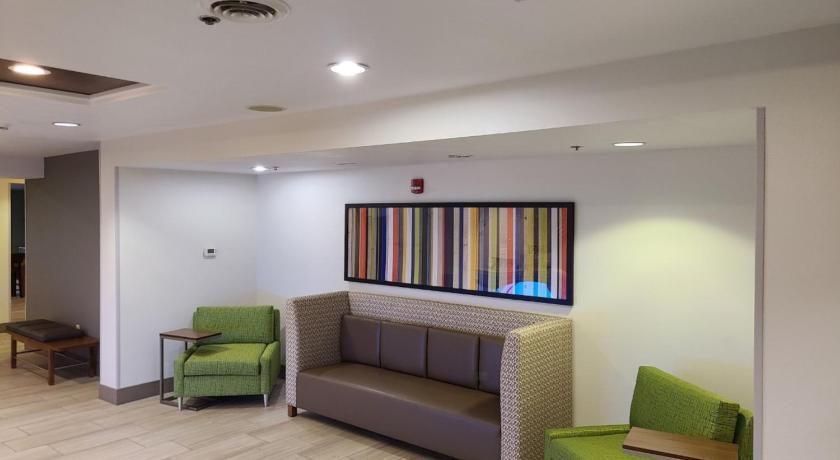 Holiday Inn Express Hotel & Suites Sheldon photo