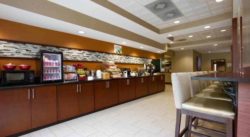 Country Inn & Suites by Radisson, Wolfchase-Memphis, TN