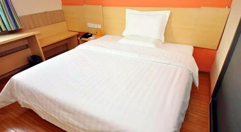 7 Days Inn Jinan Railway Station Jingyiwei 4th Branch photo