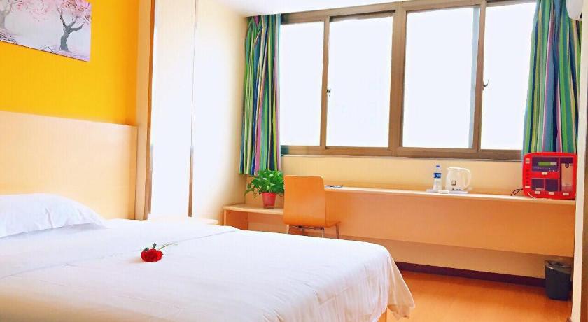 7 Days Inn Hanzhong Tianhan Avenue South Station photo