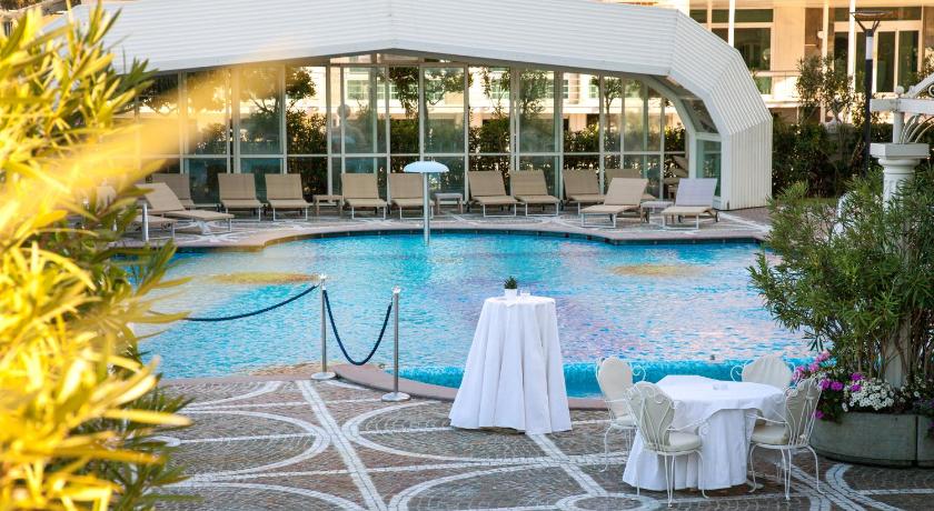 Palace Hotel photo
