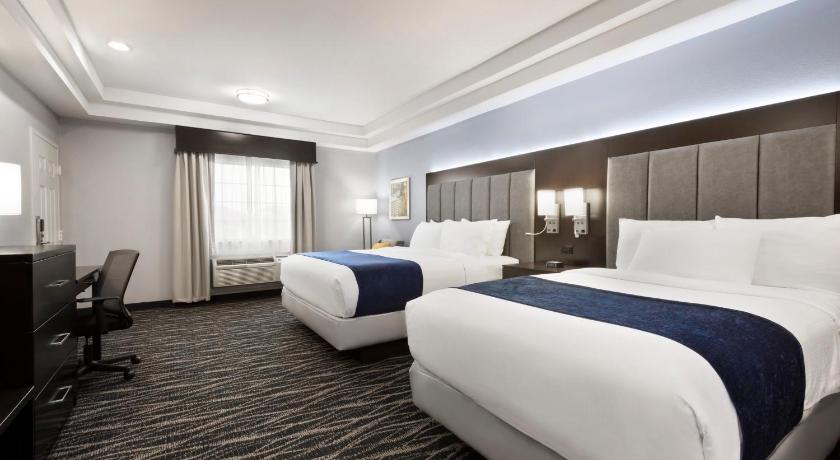 Days Inn & Suites by Wyndham Houston Hobby Airport