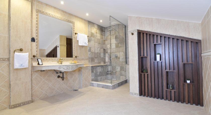 Image of Superior Double Room with Sea View 2