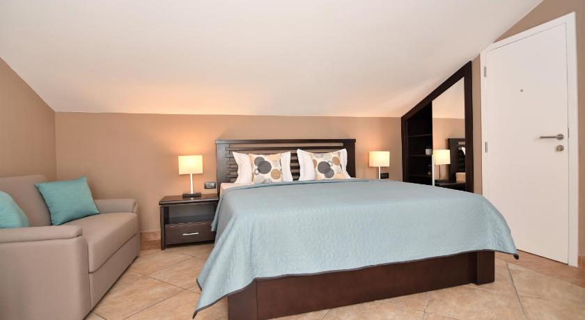 Image of Superior Double Room with Sea View 8