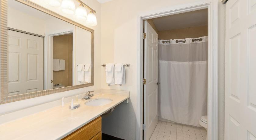 Residences at Daniel Webster photo