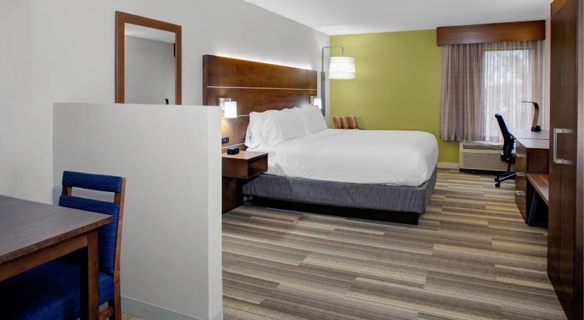 Holiday Inn Express - Chester photo