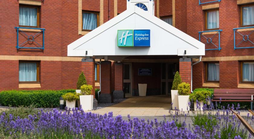 Holiday Inn Express Bristol North