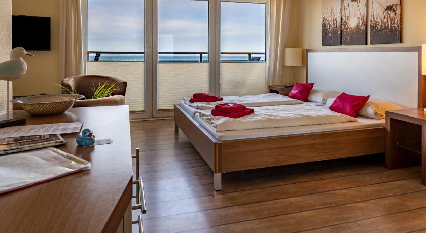 Image of Double Room with Sea View - 2 3