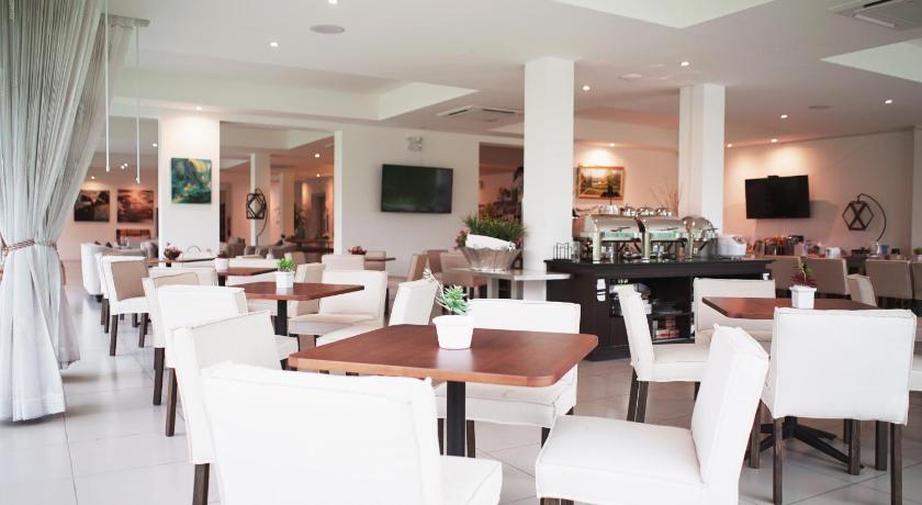 サラブリー The White Garden Premier Saraburi 3つ星 ホテル 眺望