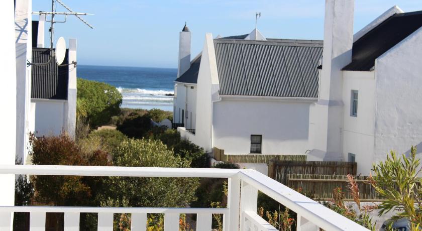Phoenix 3 — Hotel in Paternoster