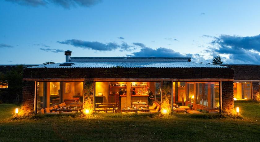 Hotel Altiplanico Puerto Natales photo