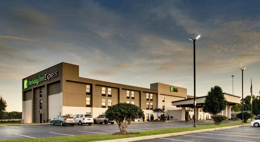 Holiday Inn Express Horse Cave photo
