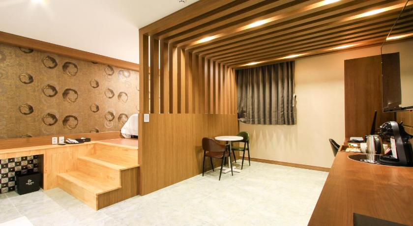 プサン The King Hotel 2つ星 ホテル レストラン