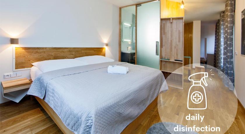 Hotel Wolf — Hotel in Prague
