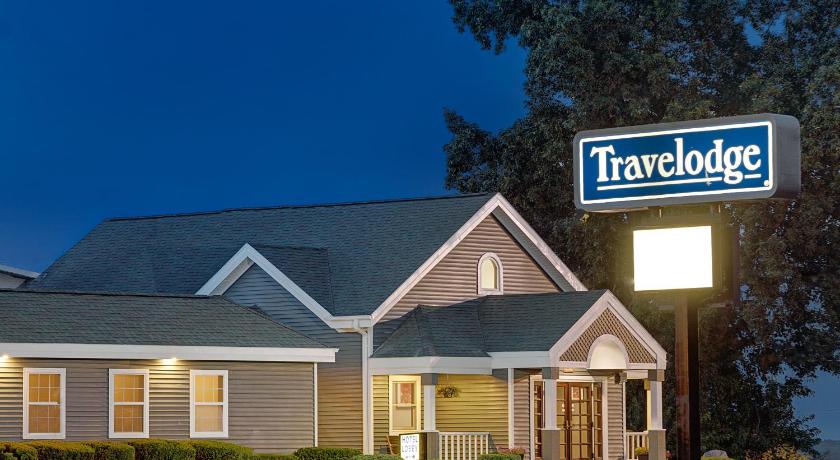 Travelodge by Wyndham Iowa City