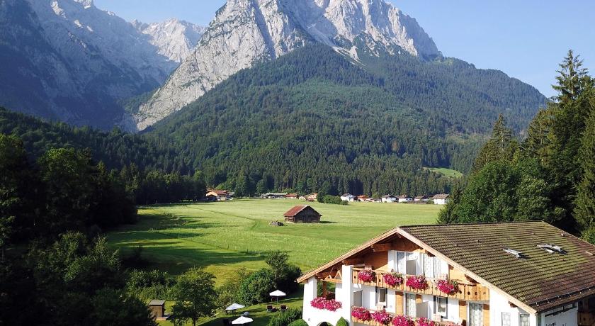 Boutique Hotel Langenfelder Hof — Hotel in Grainau