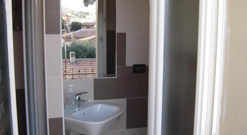Image of Studio Apartment 4