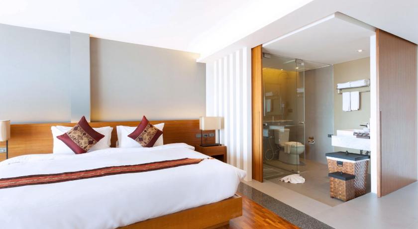 Image of Junior Suite Balcony Jacuzzi 3