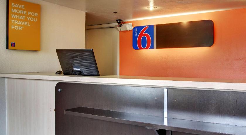 Motel 6-Des Moines, IA - North