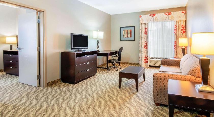 La Quinta Inn & Suites by Wyndham Glen Rose