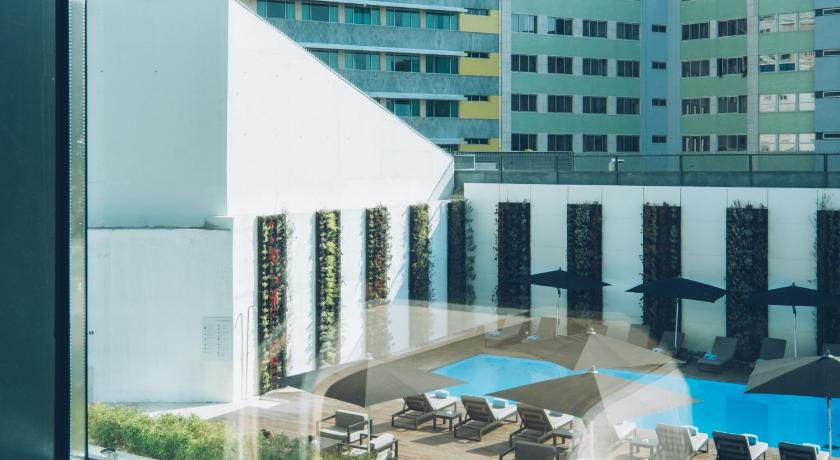Image of Double room pool view 11
