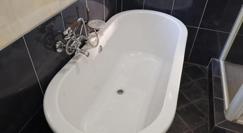 Erasmus manor Guest House photo