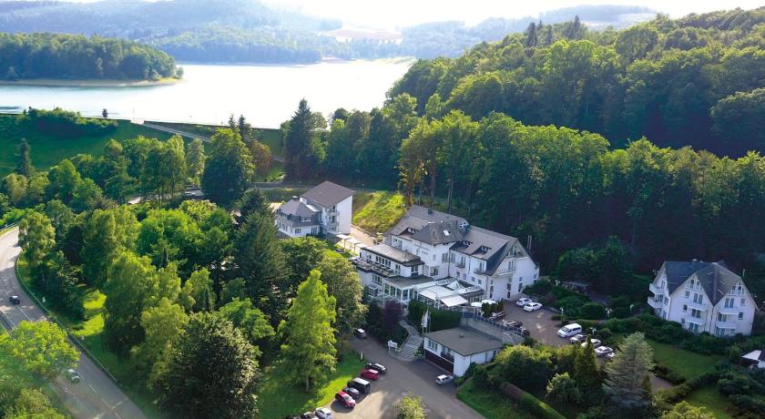 Hennedamm Hotel