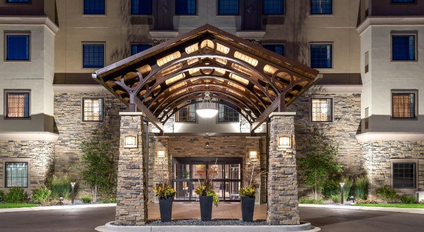 Staybridge Suites : Eau Claire - Altoona