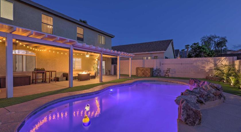 Luxurious Vegas Digs Hot Tub, BBQ, Cabana and More! photo