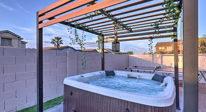 Luxurious Vegas Digs Hot Tub, BBQ, Cabana and More! photo