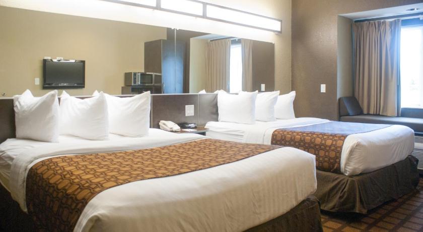 Microtel Inn & Suites by Wyndham Jacksonville Airport