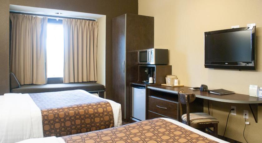 Microtel Inn & Suites by Wyndham Jacksonville Airport