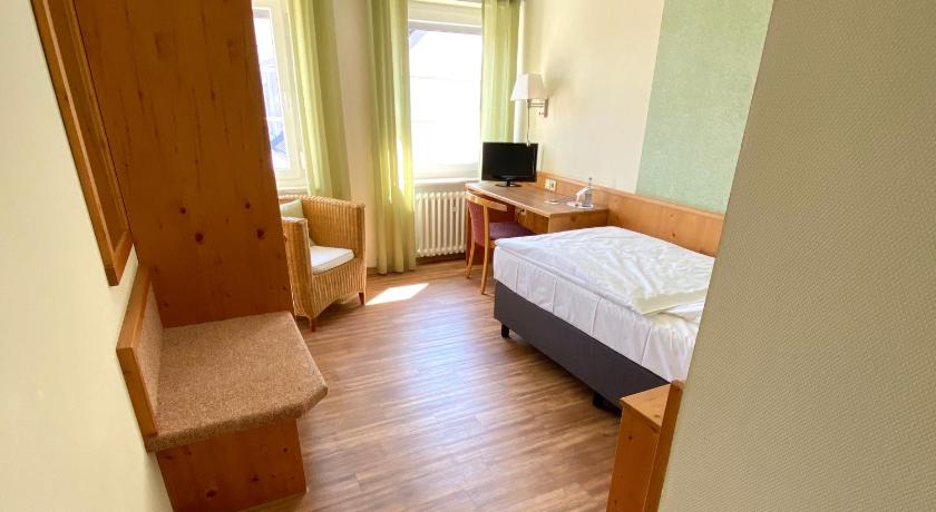 Hotel Deutsches Haus photo