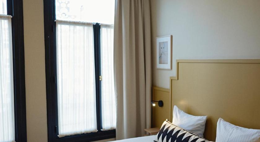 Image of Double Canal View Room 3