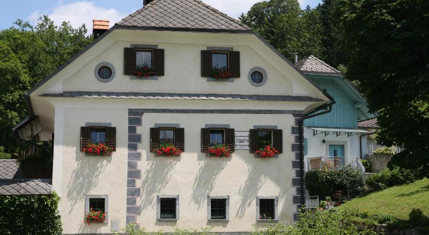 Apartments Cvetje v Jeseni — Hotel in Skofja Loka