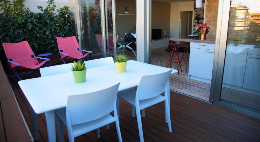Apartamentos Alfonso X — Hotel in Alicante