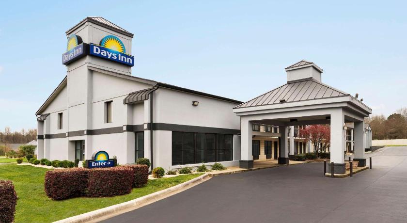 Days Inn by Wyndham Rock Hill photo