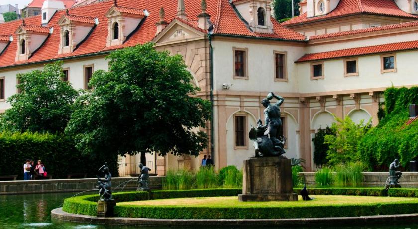 The Castle Apartments Prag Agoda Com