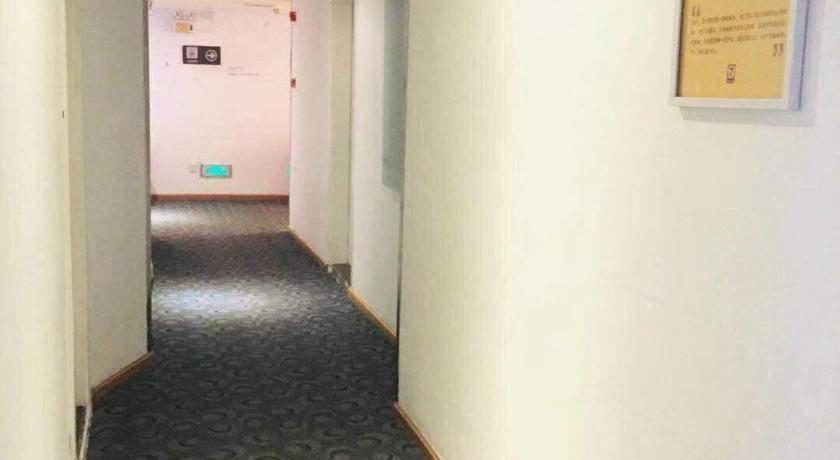 7 Days Inn  Chengdu Wuhouci Provincial Orthopedic Hospital Metro Station – Chengdu, IL