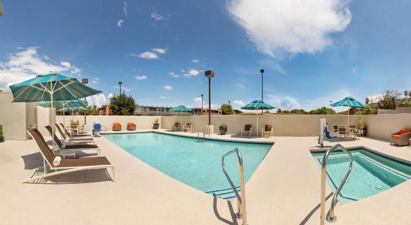 Hyatt Place Tucson Central photo