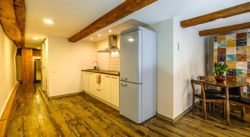 Image of 5A, Blacksmith’s Attic Large - Sauna 8 1