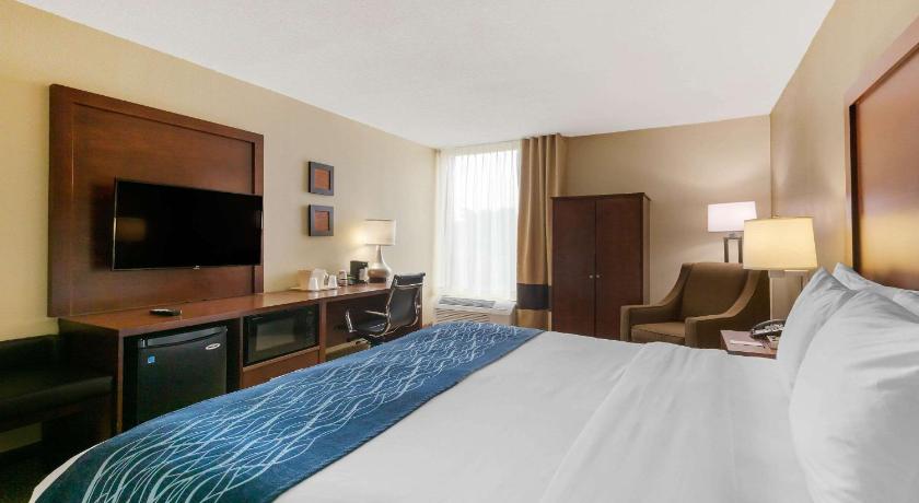 Comfort Inn & Suites Durham near Duke University