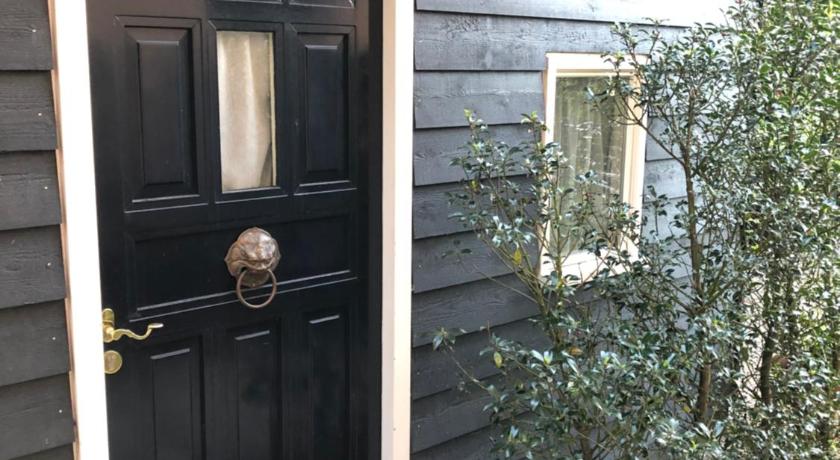 Cozy Cottage photo