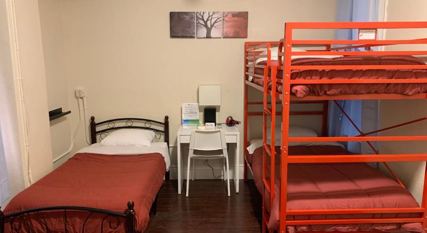 Imagen de Habitación Triple con baño privado (Triple Room with Private Bathroom) 4